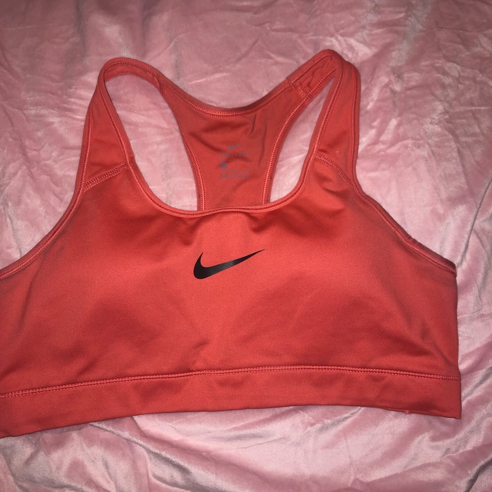 Nike Swoosh Sports bra